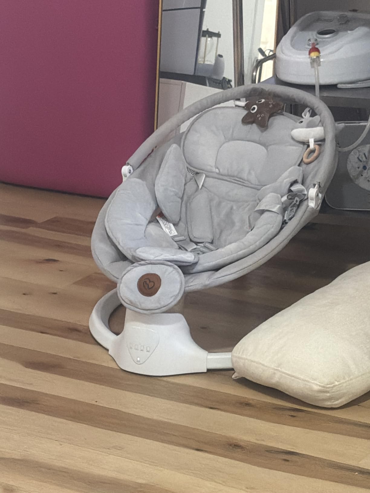 FasonBaby Electric Baby Swing with 10 Preset Melodies, 5 Speeds, Remote Control and Bluetooth - Portable Infant Swing for Indoor and Outdoor (Beige) customer photo 1