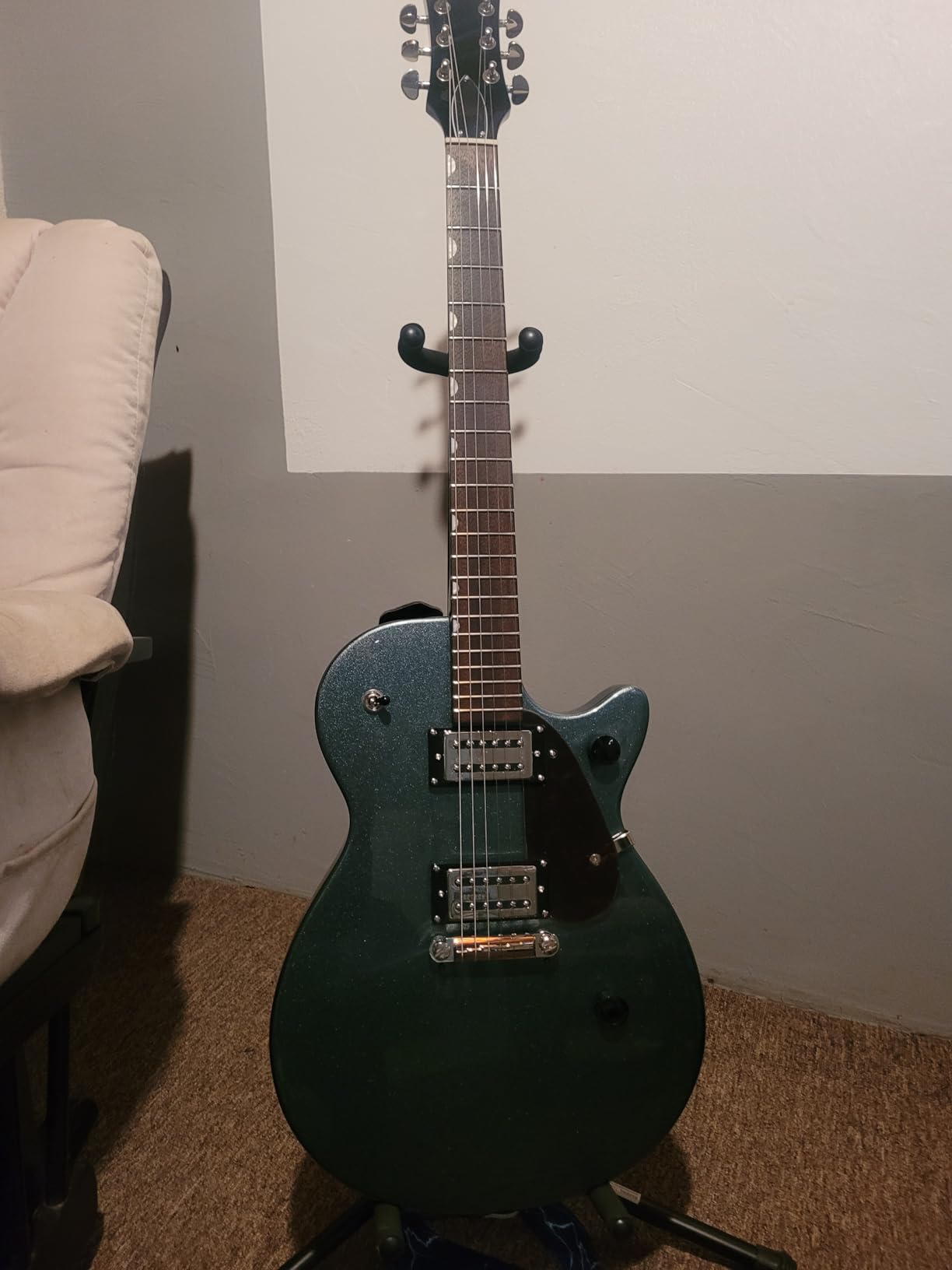 Gretsch Ignite Jet Club Electric Guitar, Laurel Fingerboard, Jet Black customer photo 2