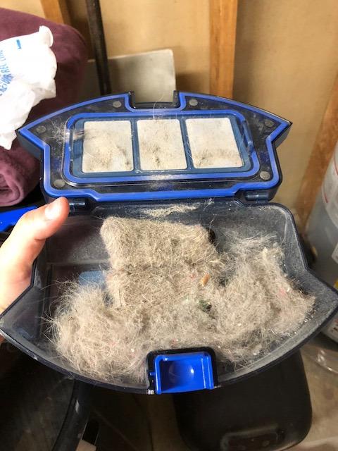 eufy Robot Vacuum E28, 20,000 Pa Suction, Roller Mop with HydroJet System, Portable Carpet for Deep Cleaning, All-in-One Robot Vacuum and Mop Combo, Zero-Tangling, Corner-to-Edge Cleaning (Upgraded) customer photo 1
