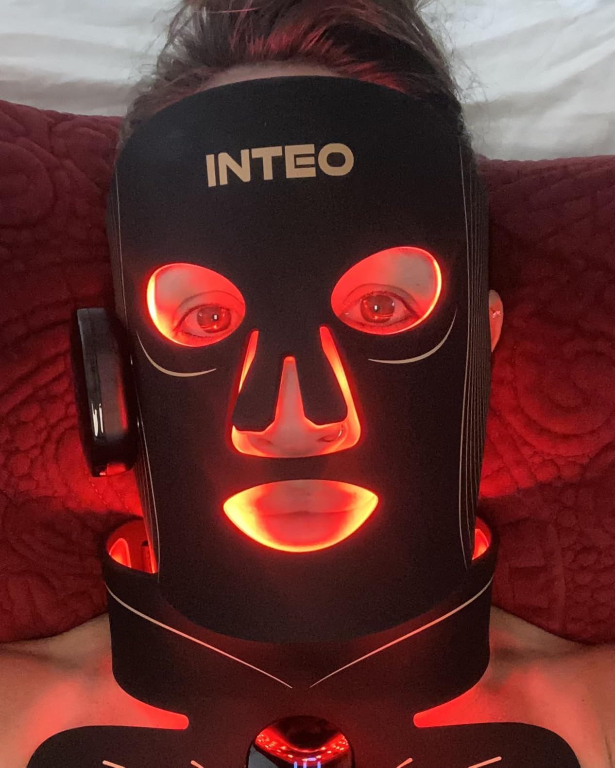 Red Light Therapy for Face and Neck, 4 Modes Cordless Face Mask Light Therapy with Neck Masks, 850nm Infrared & Red Light Mask, 2000mAh Rechargeable Light Therapy Skin Care At Home (680 Beads) customer photo 1