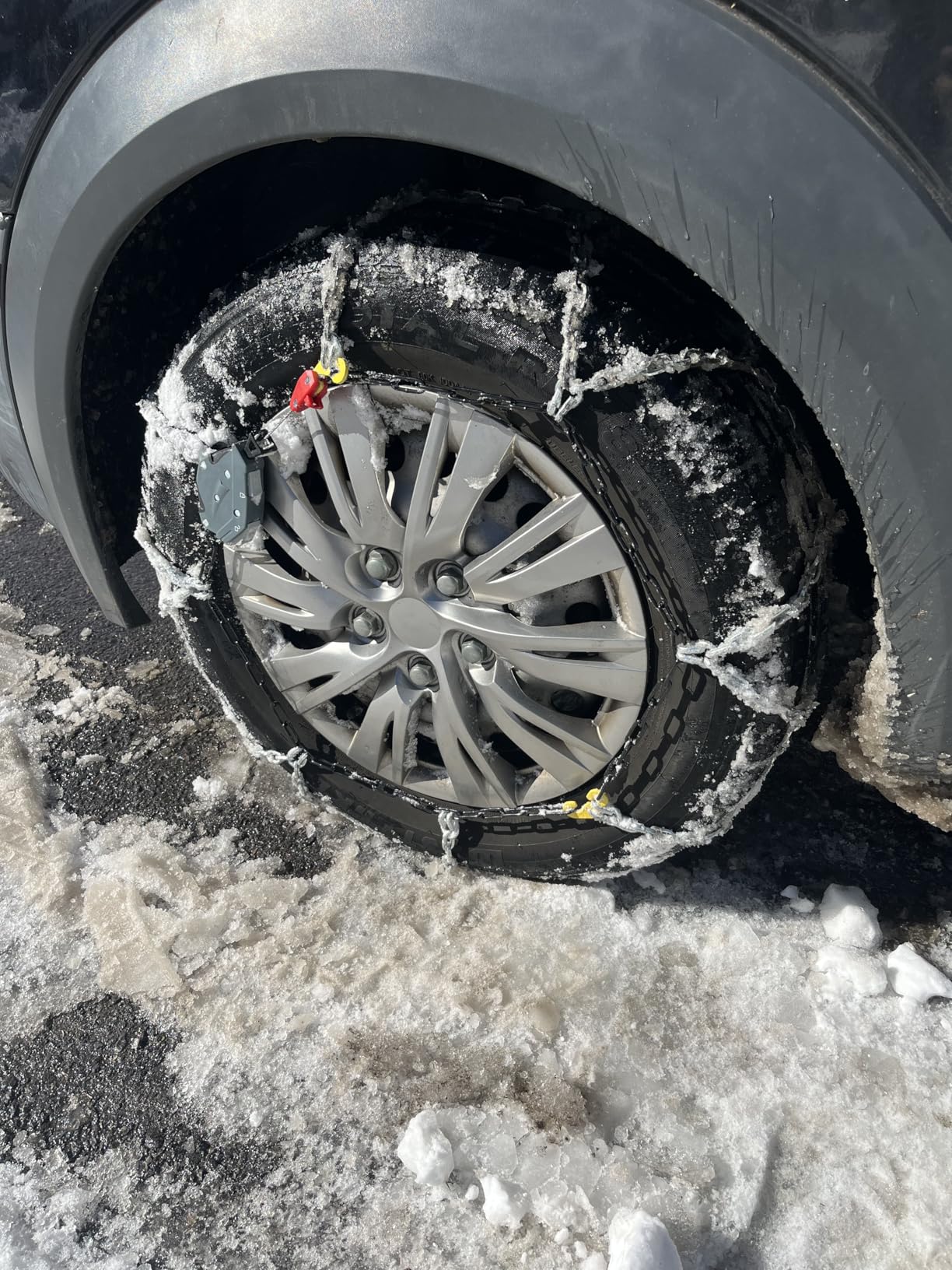 Auto Fixing Snow Chains for Car Tires, Tire Chains for Passenger Cars, Sedan, SUVs, Quick Fit & Easy Installation Snow Tire Chains, Portable Reusable Emergency Tire Traction Chain, Set of 2 (HPK-1550) customer photo 1