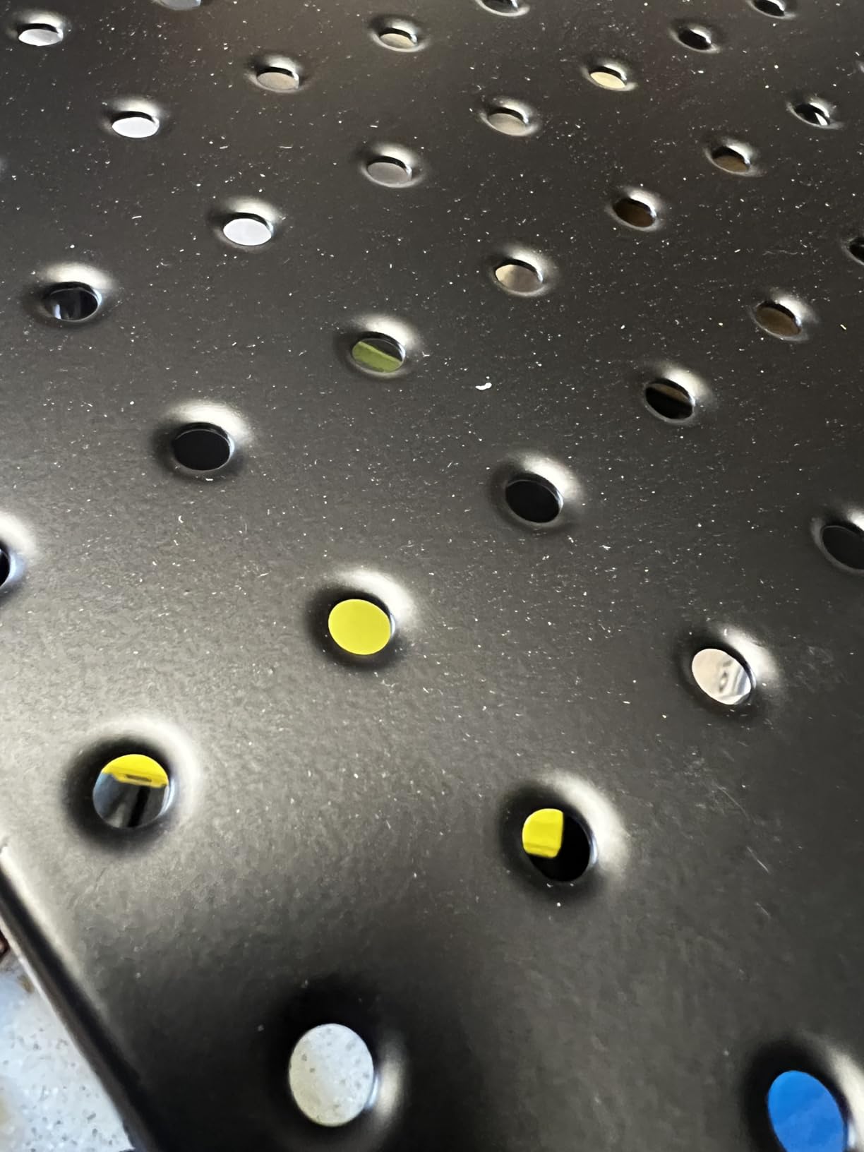 EVERHANGER Metal Pegboard Panels 24