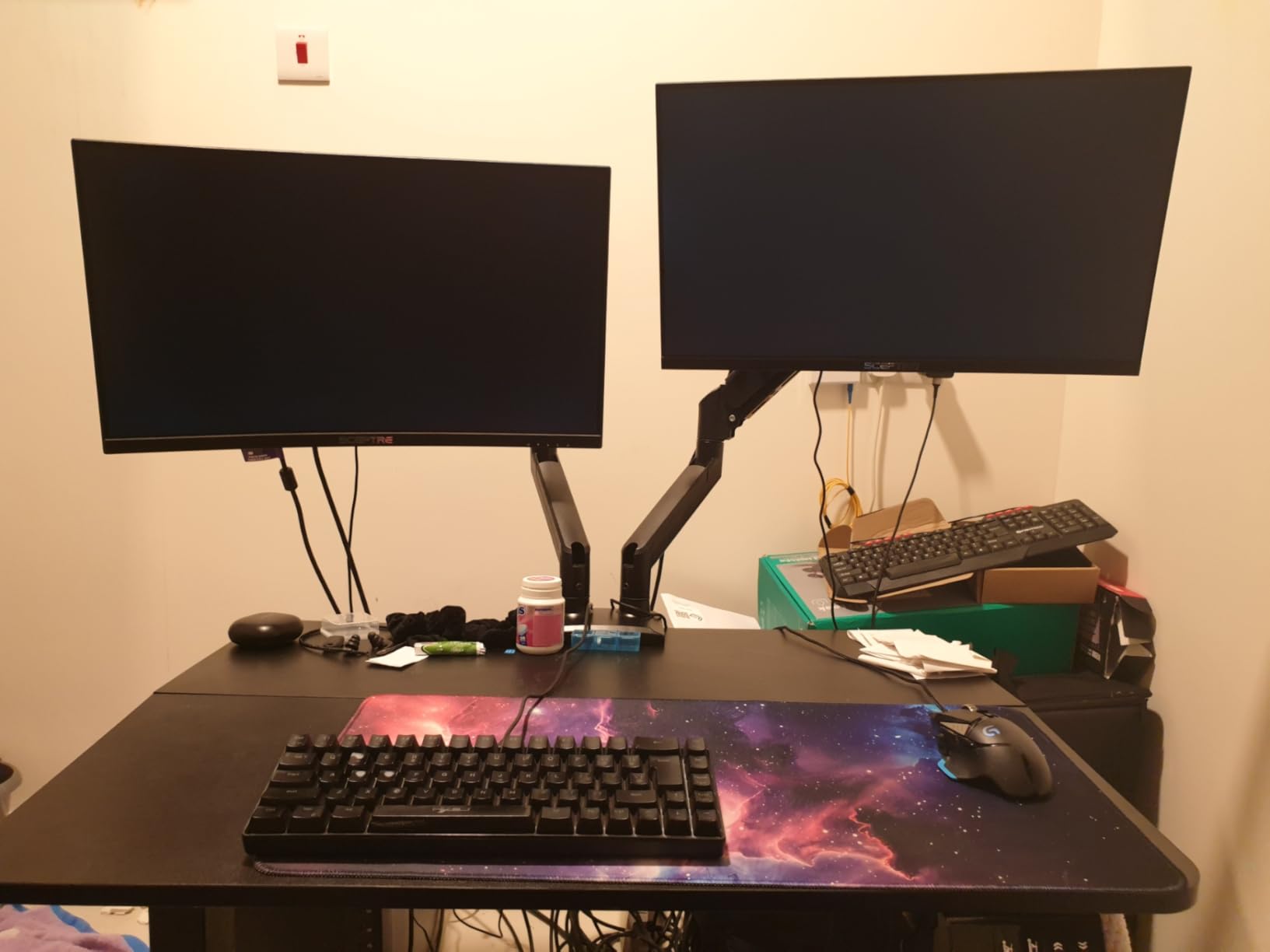 WALI Ultrawide Single Monitor Arm for 17-49 inch Curved Screen, up to 33lbs | Heavy Duty Monitor Desk Mount, Full Motion with Tilt, Swivel, Rotation, C-Clamp/Grommet Base, VESA 75/100mm (GSM001XLN), Black customer photo 1
