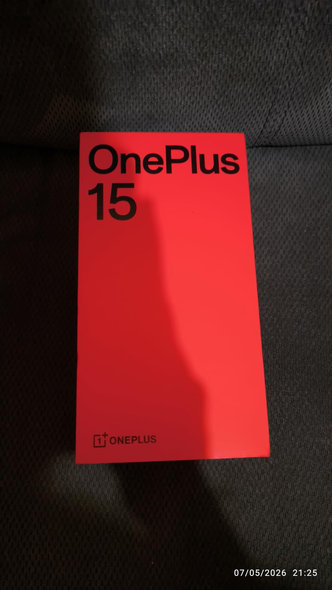 OnePlus 15, 16GB RAM + 512GB Storage, Dual-SIM, Unlocked Android Smartphone, Snapdragon 8 Elite Gen 5, 7300mAh Battery, Infinite Black customer photo 1