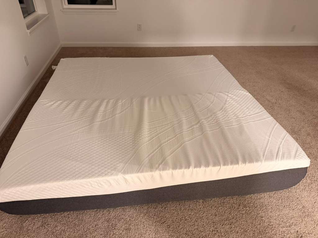 Novilla Bliss Cooling Queen Size Mattress, 12 Inch Gel-Infused Memory Foam Mattress Queen Size in a Box with Cool-Touch Nylon Cover, Pressure Relief & Body Support with CertiPUR-US Certified Foam customer photo 1