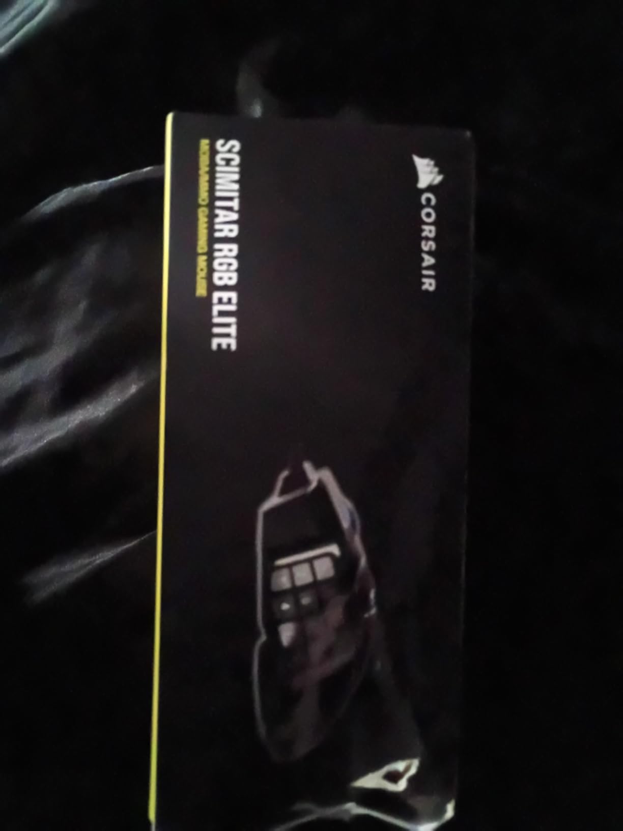 Scimitar RGB Elite Wired MOBA/MMO Gaming Mouse – 18,000 DPI – 17 Programmable Buttons – iCUE Compatible – PC, Mac, PS5, PS4, Xbox – Black customer photo 2