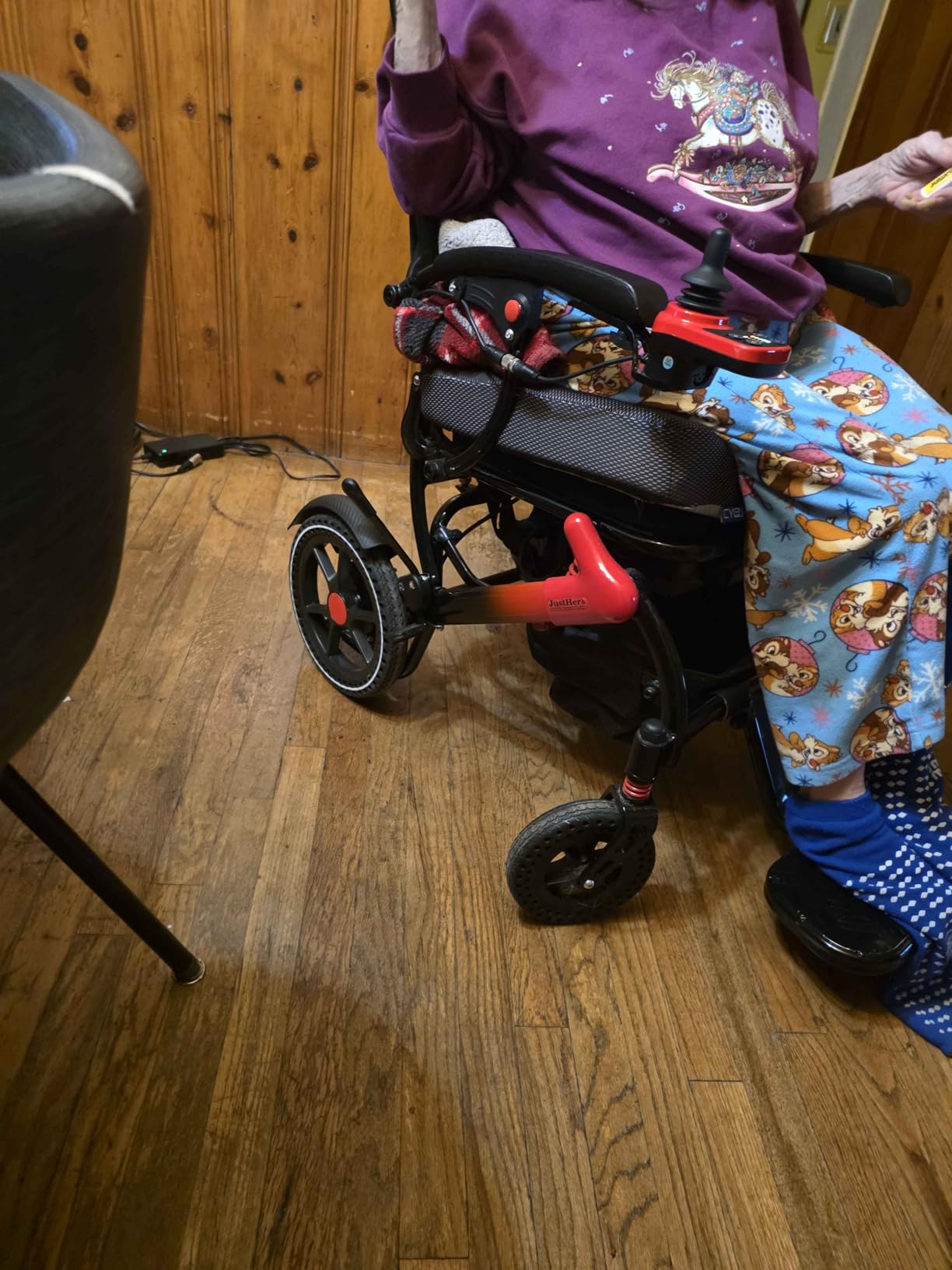 Electric Wheelchairs for Adults Foldable 36LBS Lightweight Frame Airline Approval, 15 Miles Travel Range & 500W Brushless Motors Power Motorized for Seniors & Max Support 350 LBS - Carbon Fiber Color customer photo 1