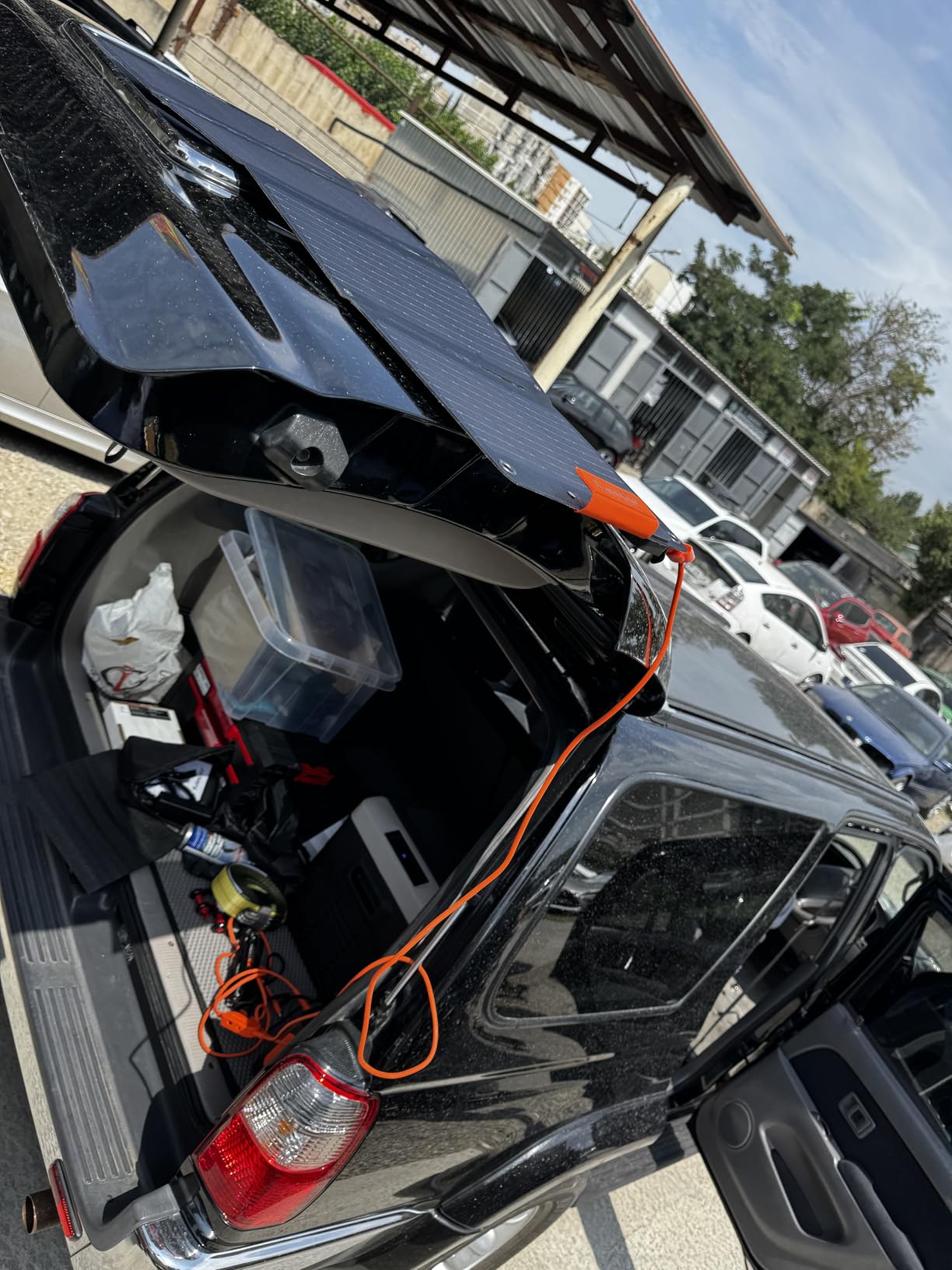 Jackery SolarSaga 40W Air Solar Panel, 23% Conversion Efficiency, Book-Sized PERC Bifacial Panels, IP65 Waterproof, Foldable Solar Charger for Rooftops, RVing, Off-Grid Solar Panel Kits, PV Charging customer photo 1
