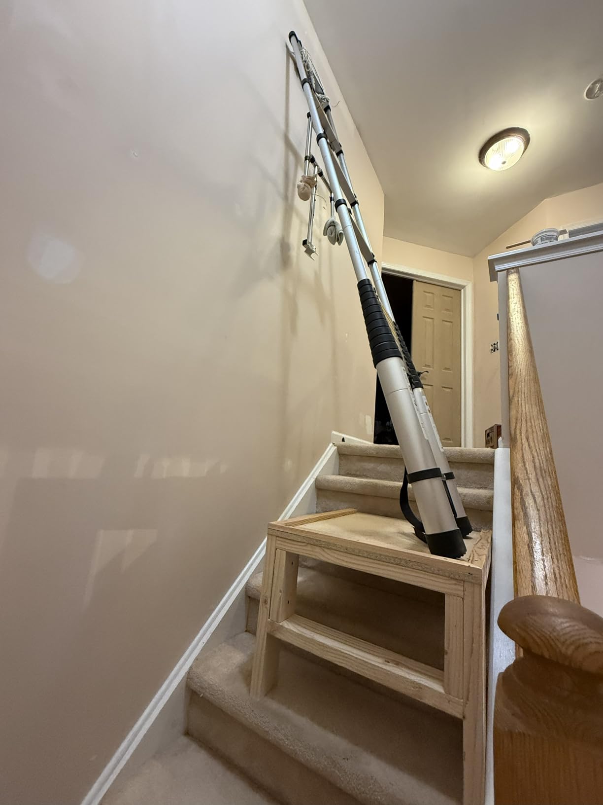 JADDUO 16.5FT Telescopic Ladder (Silver) Aluminum Extension Ladder with Non-Slip Feet & Stable Hook Heavy Duty Portable Ladder for Household/Outdoor, 330lbs Max Capacity customer photo 1