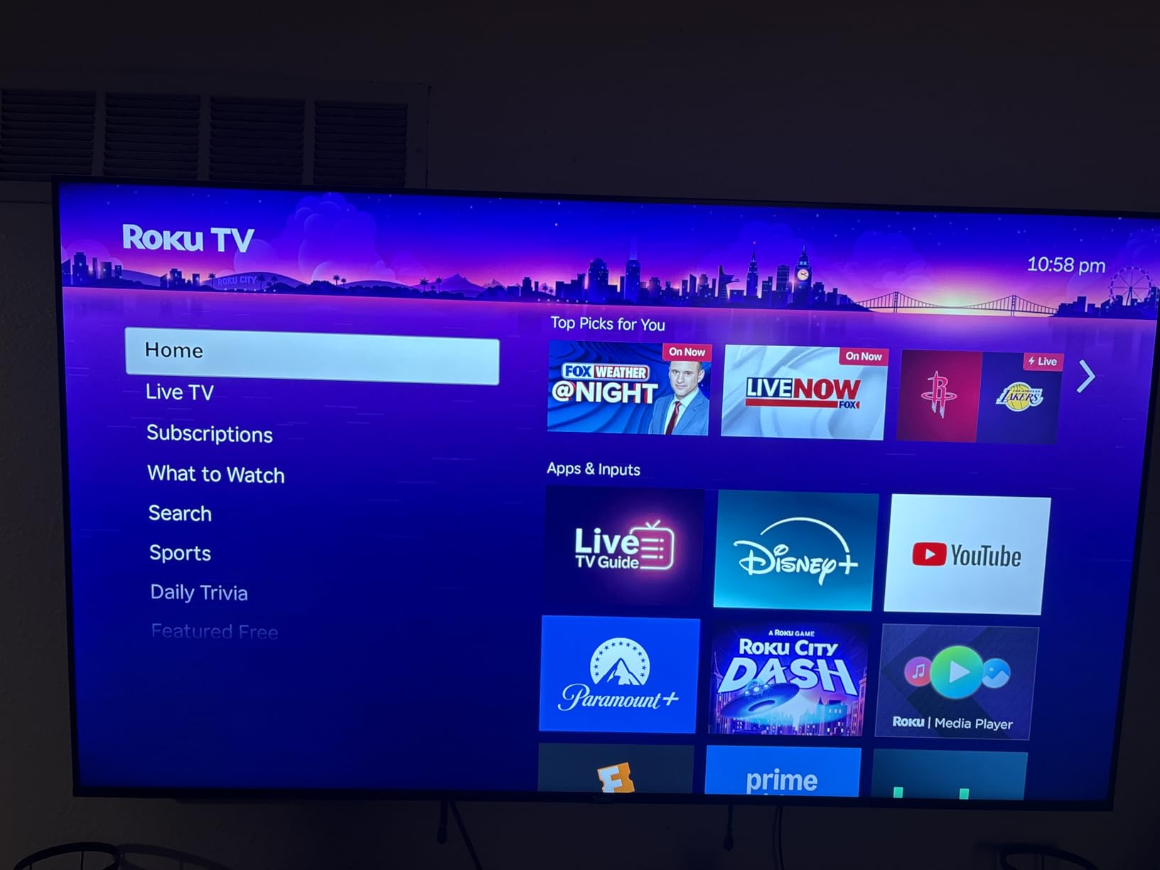 Roku Smart TV 2026 - 65-Inch Select Series, 4K QLED TV - Roku TV with Voice Remote - Flat Screen QLED Television with Wi-Fi for Streaming Live Local News, Sports, & Movies - Bluetooth Headphone Mode customer photo 2
