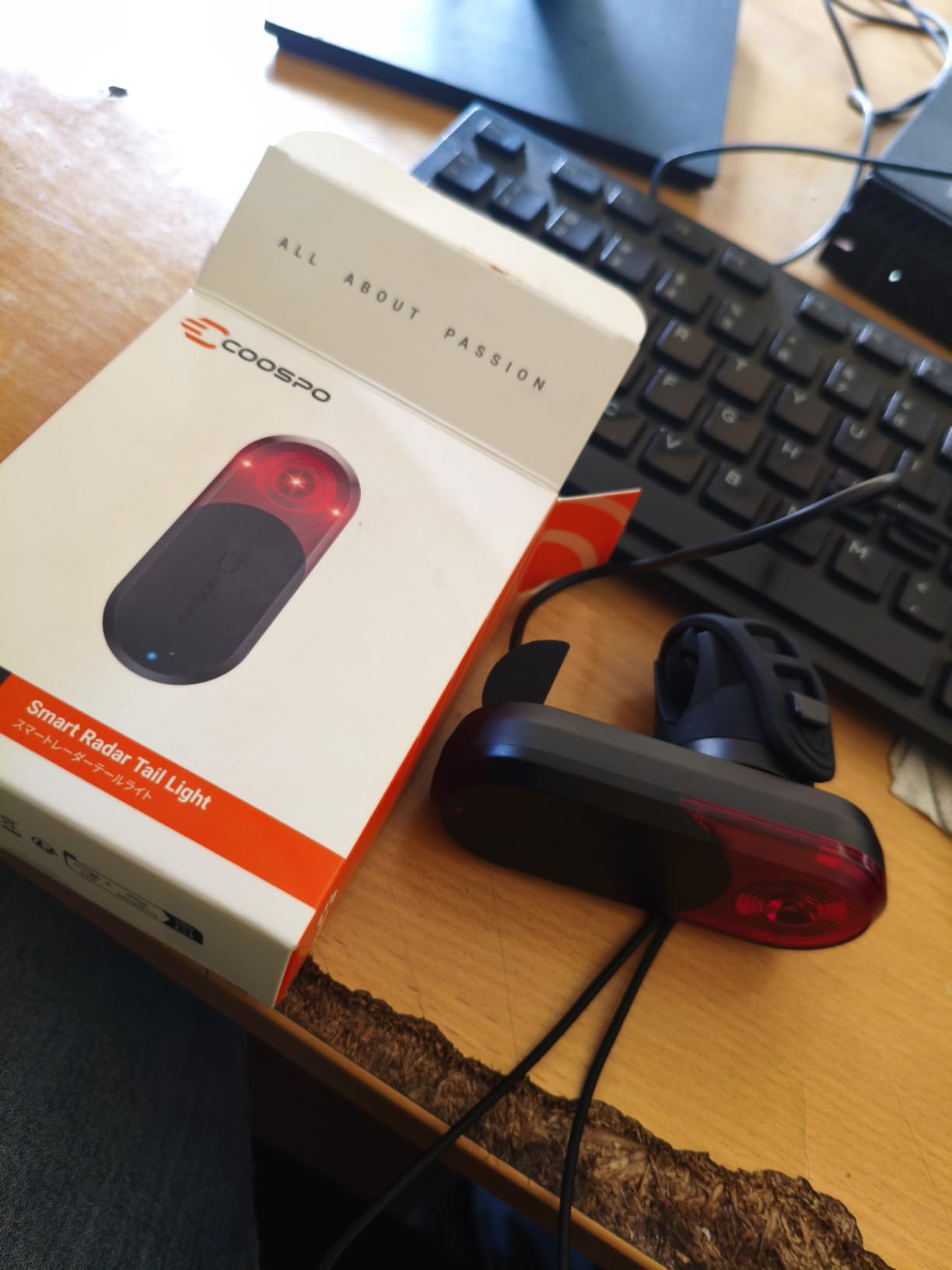 COOSPO TR70 Bike Radar Tail Light, Alerts for Vehicle in 140M, Auto Brake Highlight, 7 Lighting Modes, 40H Long Battery Life, Support APP/Garmin Cycling Computers Display customer photo 1