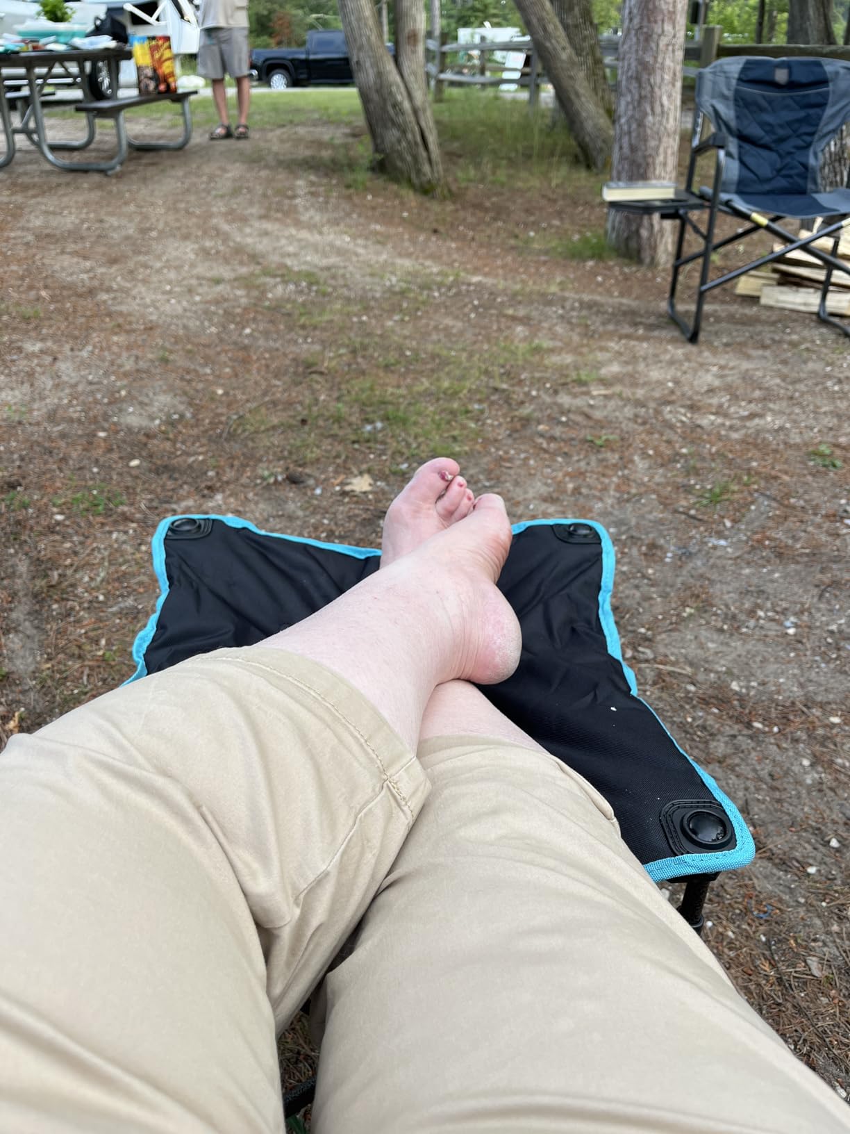 FUNDANGO Folding Tripod Stool, Lightweight Portable Fishing Chair with Thick Padded Seat, 440 Lbs Heavy Duty Outdoor Camping Chairs with Carry Bag customer photo 1