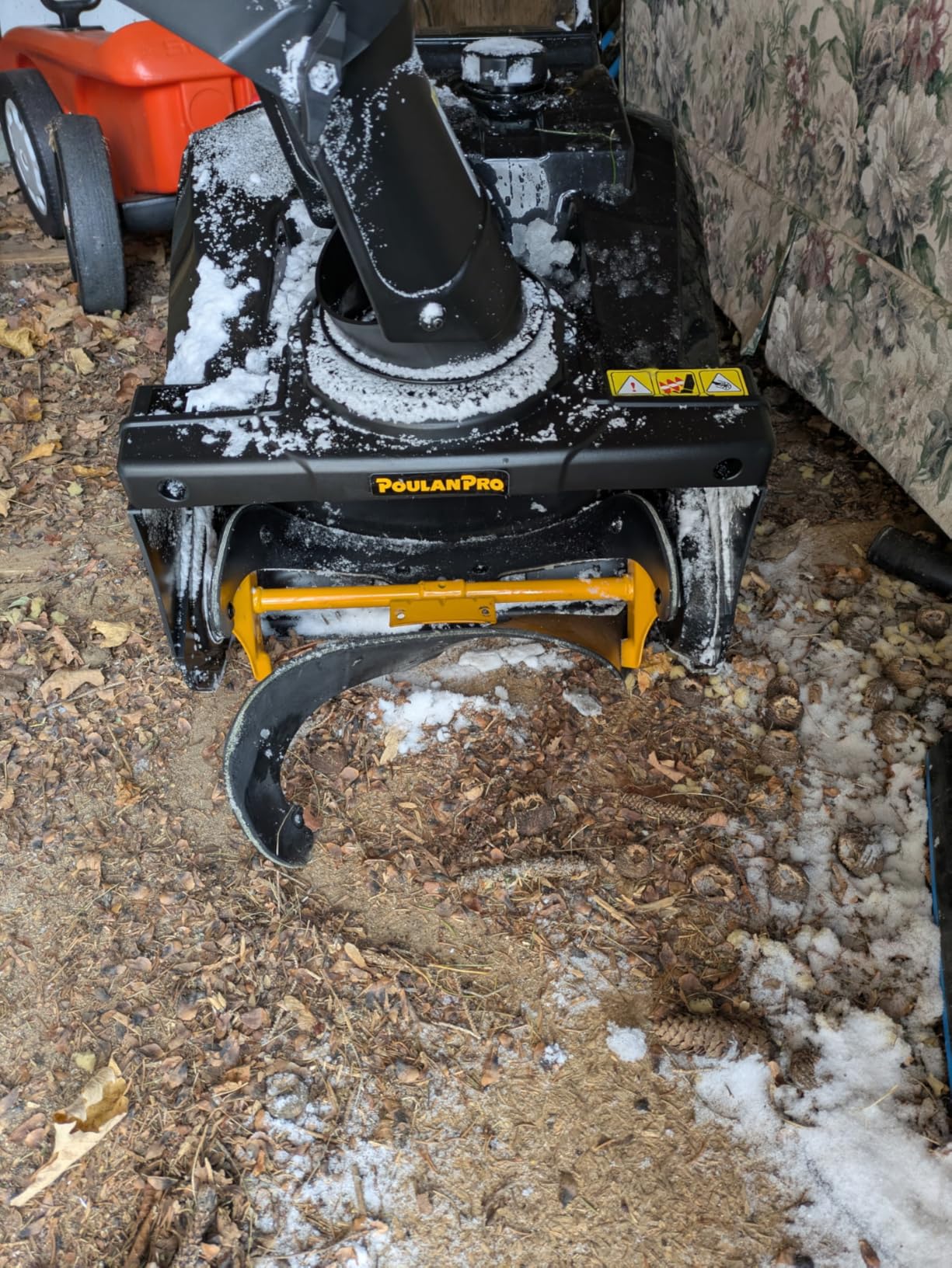Poulan Pro Snow Blower Gas Powered, Single Stage 18 Inch Gas Snow Thrower with Electric Start, 190 Remote Chute Control, Steel-Reinforced Rubber Auger, Compact, Lightweight Design customer photo 1
