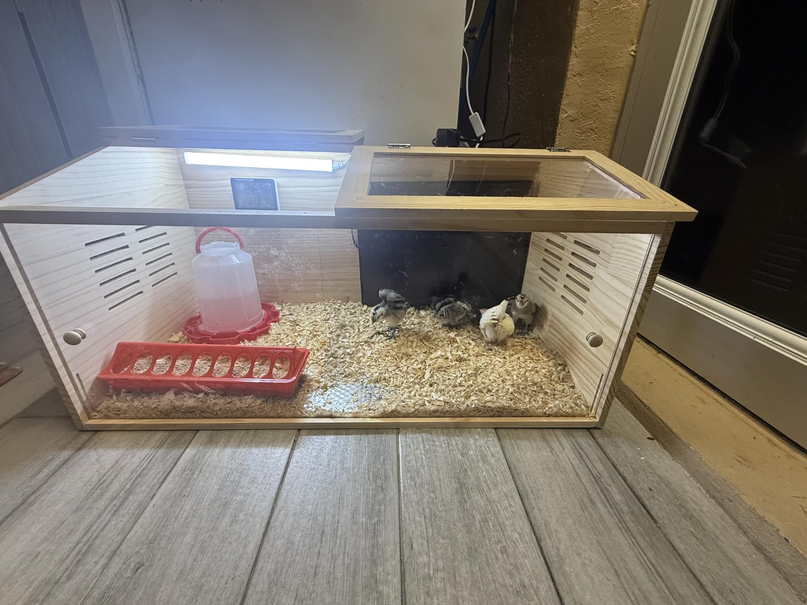 Brooder Box for Chicks, Quail cage, Baby Chicken Supplies, Includes Chicken coop Heater/Quick Installation Tool/Feeding Trough/Water Dispenser, Suitable for Chicks/Duck/Parrot (32