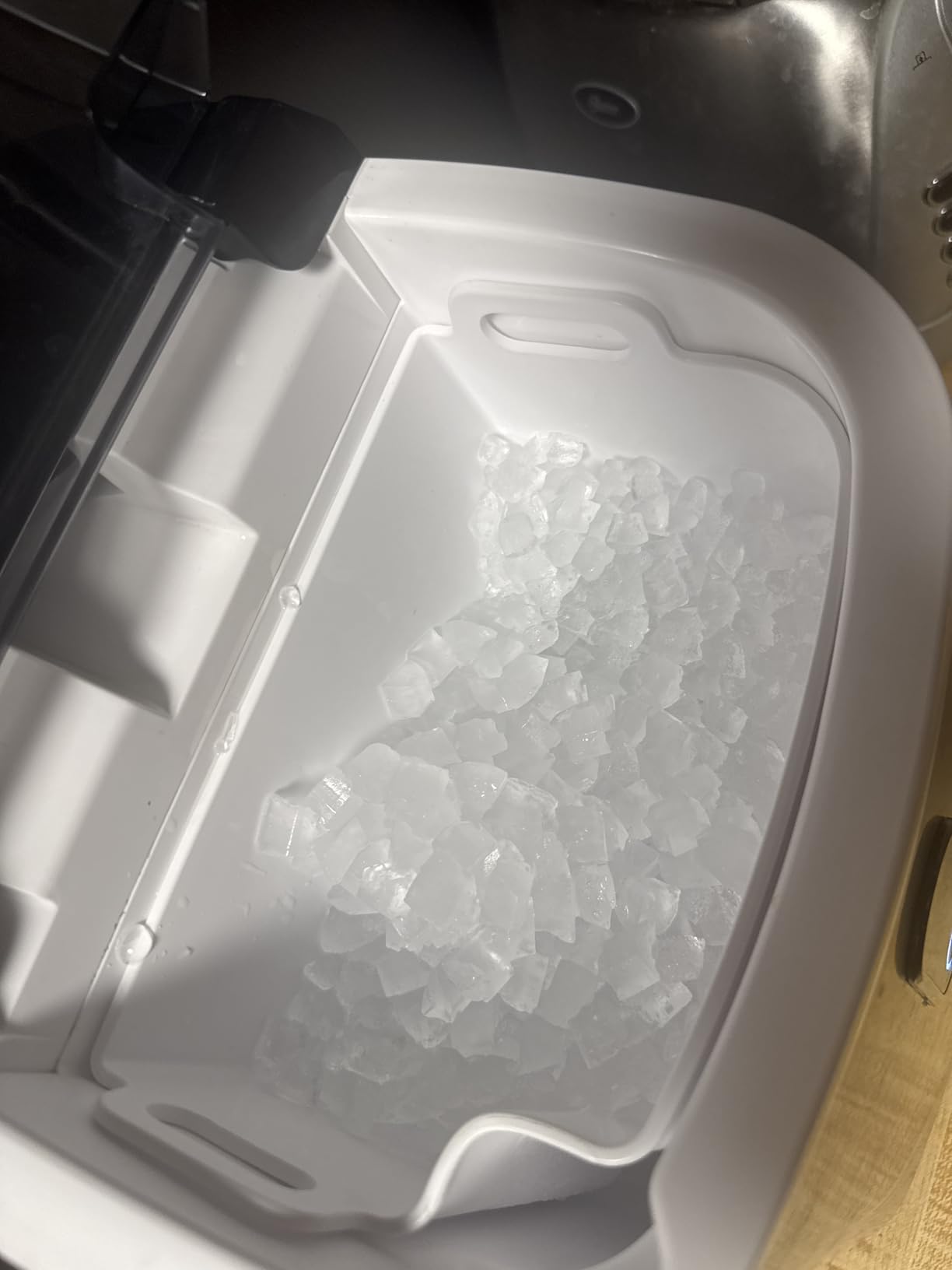 EUHOMY Nugget Ice Maker Countertop with Handle, Ready in 6 Mins, 38lbs/Day, Removable Top Cover, Self-Cleaning, Portable Chewable Ice Maker with Basket, Scoop, for Home/RV/Party/Camping (Black) customer photo 1