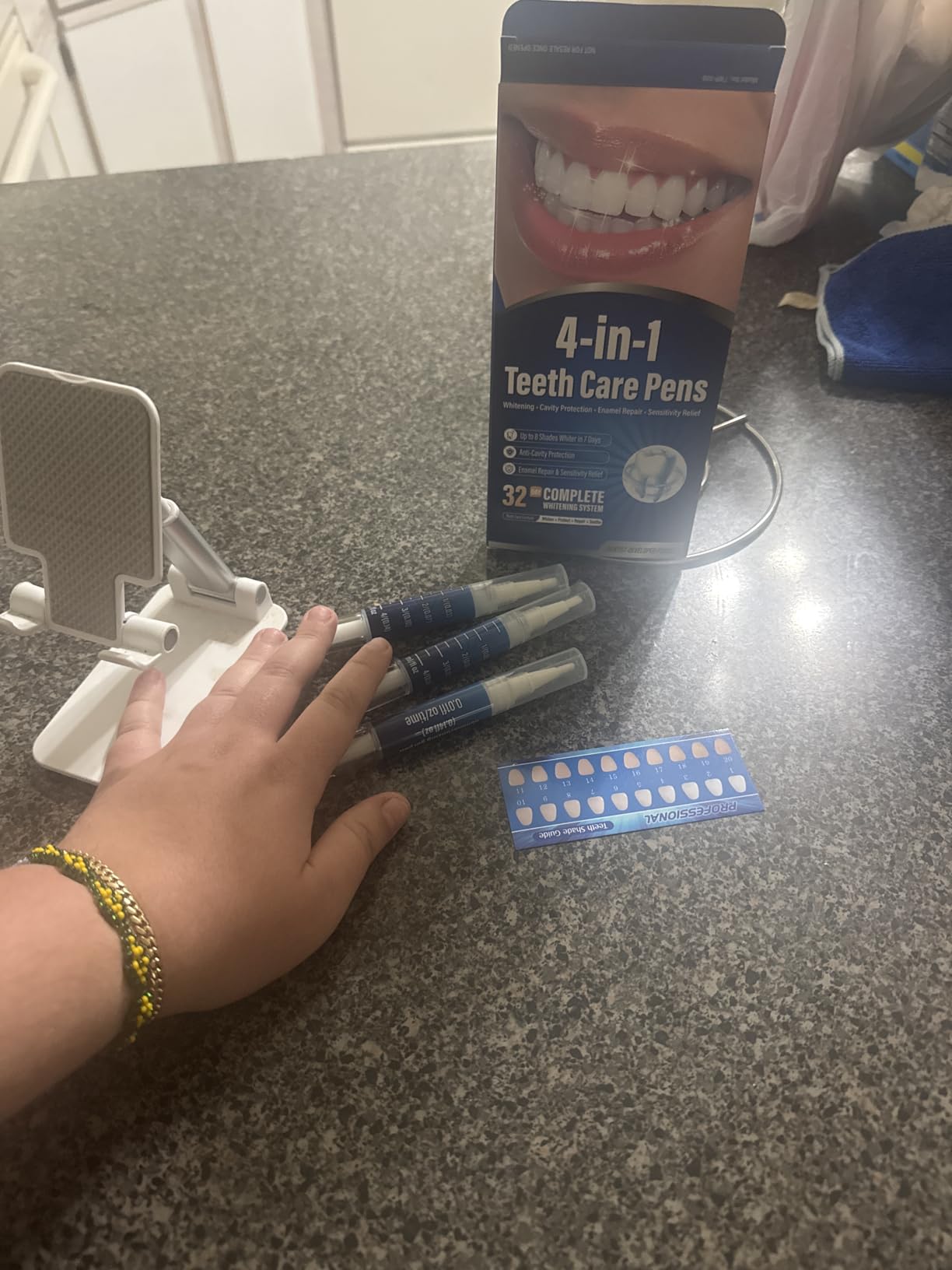 Teeth Whitening Pen Kit - 35% Carbamide Peroxide, Stain Removal, 4 Whitening Pens + 2 Remineralizing Pens, Enamel Repair, Anti-Cavity, Sensitive Teeth Care, 6 x 0.14 fl oz(Mint) customer photo 2