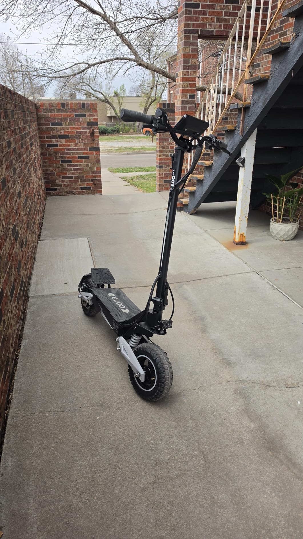 T10 Electric Scooter for Adults, 48V 18AH Battery Up to 46 Miles Long Range & Powerful Motor, 34 MPH Max Speed, 11 Inch All-Terrain Tires Folding Commuter E Scooter with Dual Suspension & LCD Display customer photo 1