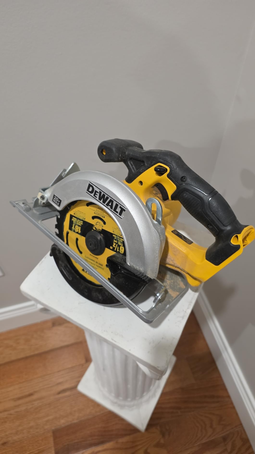 20V MAX 5-Tool Power Tools Combo Kit, Includes 1/2 Cordless Drill, 1/4 Impact Driver, Reciprocating Saw, Circular Saw, Oscillating Tool, 5Ah Battery and Charger (DCK540D1) customer photo 1