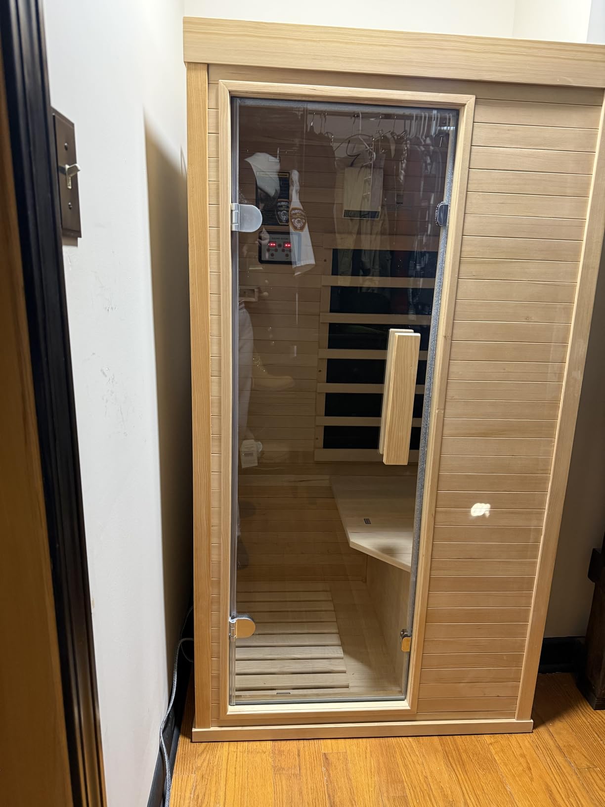 Outdoor Traditional Sauna, 4-6 Person Wooden Sauna, Steam Wet Wood Sauna with 220V with 6KW Heater, Sauna Stone, Thermometer customer photo 1