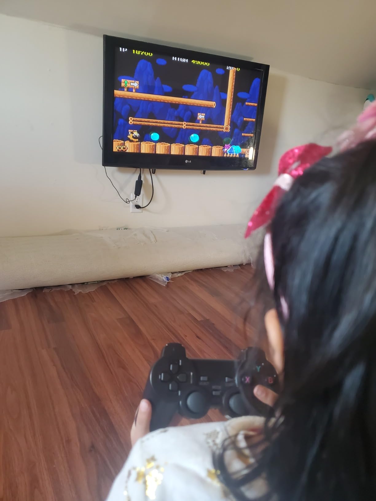 HRYYDS 2026 Retro Gaming Console Pro 4K HDMI with 40,000+ Built-in Classic Video Games - Plug & Play Game Stick for TV with 2 Wireless Controllers | 23 Emulator Support 64GB customer photo 2