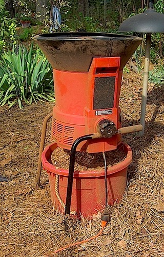 Flowtron Electric Leaf Mulcher & Shredder | Portable Garden Grinder & Chipper for Wet/Dry Leaves, Grass & Pine Needles | Freestanding, Upto 30:1 Mulch Ratio, Adjustable Coarseness customer photo 1
