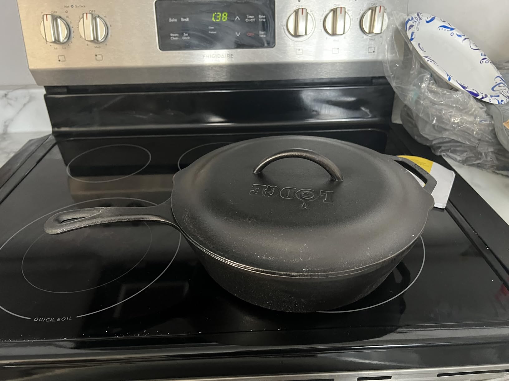 Lodge Cast Iron Covered Deep Skillet - Pre-Seasoned Deep Cast Iron Skillet with Lid - Heavy-Duty Family Size Frying Pan for Braising, Sautéing, Grilling & Everyday Cooking - 5 Quart customer photo 2
