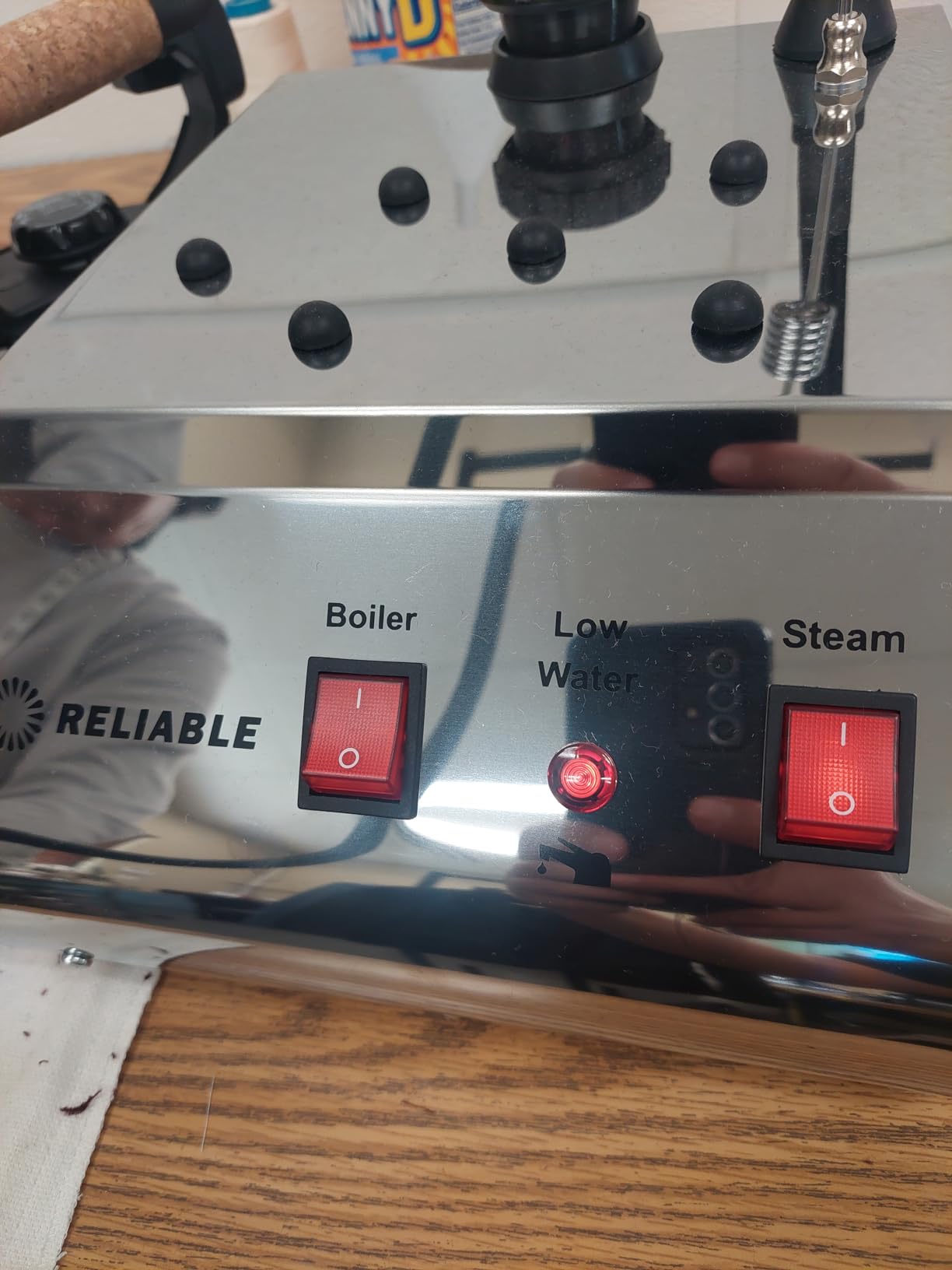 Reliable Corporation 3000IS Professional Steam Iron Station, Continuous Steam, Dry Steam, Leak-free, 4 Safety Systems, 1.4L Stainless Steel Boiler, Customizable Temperature, 1800W customer photo 1