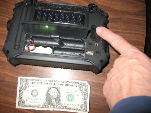 Kaito KA500 5-way Powered Emergency AM/FM/SW NOAA Weather Alert Radio with Solar,Dynamo Crank,Flashlight and Reading Lamp, Color Black customer photo 2