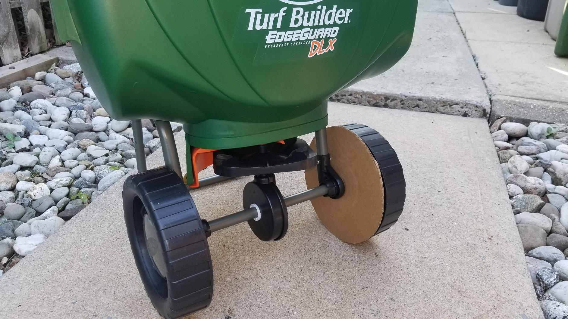 Scotts Turf Builder EdgeGuard DLX Broadcast Spreader - Spreader for Lawn Fertilizer, Weed & Insect Control, Grass Seed, and Ice Melt, Holds Up to 15,000 sq. ft. of Product customer photo 2
