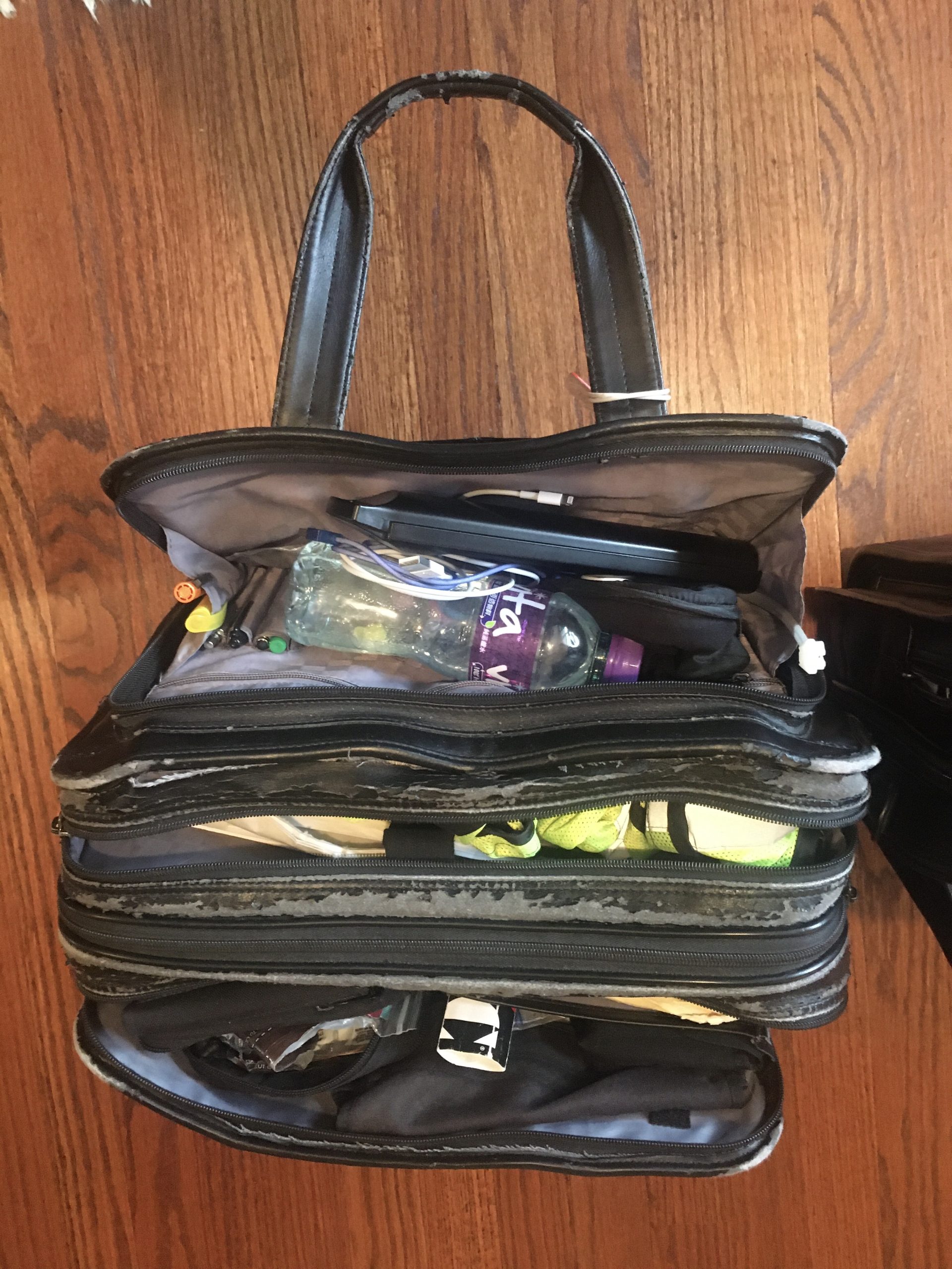 Samsonite Leather Expandable Briefcase, Black, One Size customer photo 2