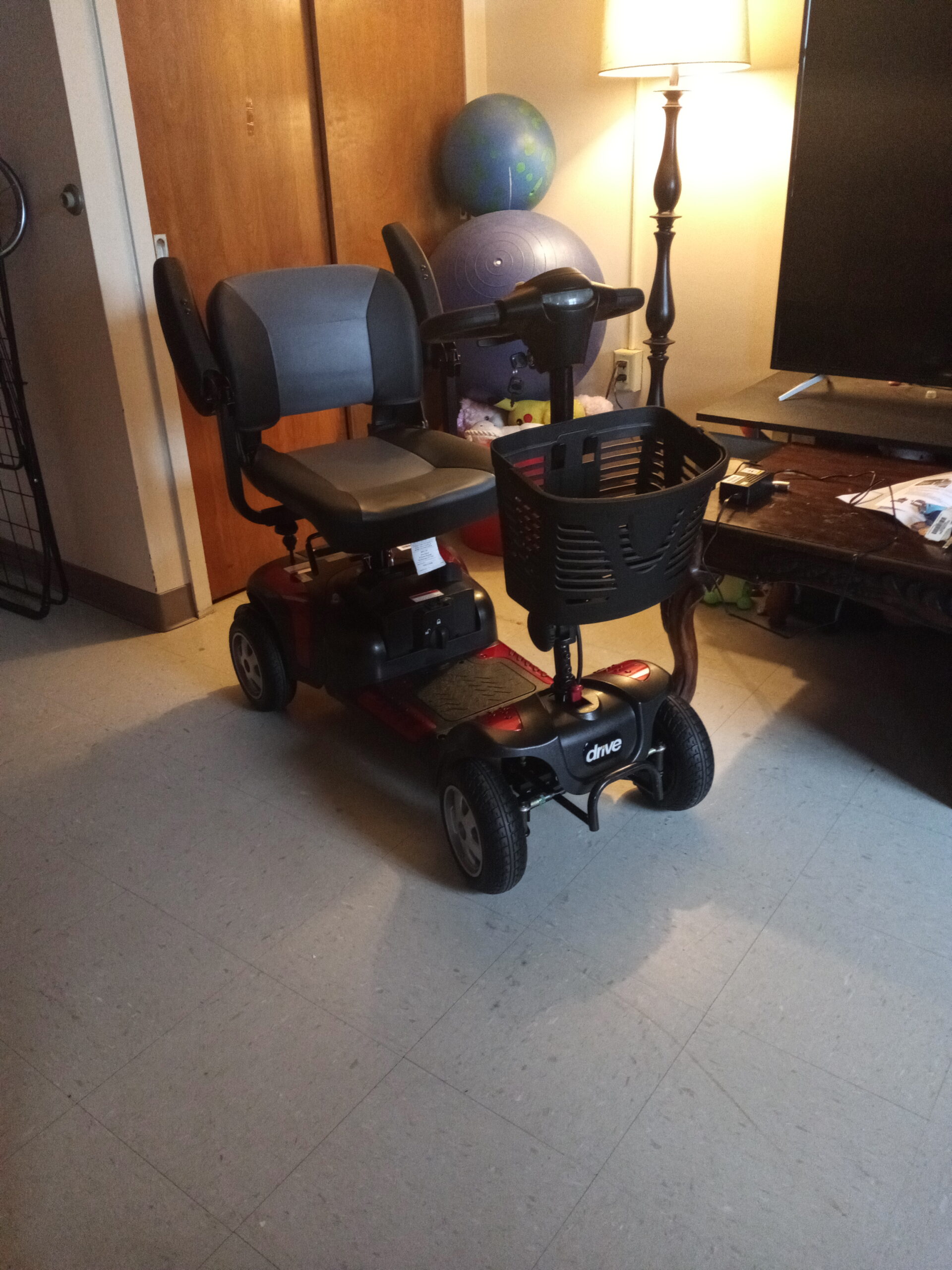 Drive Medical Phoenix LT 4 Wheel Mobility Scooter 350lb Weight Cap New Model customer photo 1