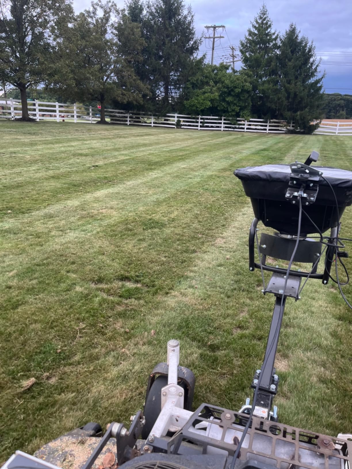 Guide Gear UTV/ATV Receiver Mount Broadcast Spreader Seeder, 80 Pound Capacity, Lawn and Garden Seed Spreaders, 12-Volt, with Rain Cover customer photo 1