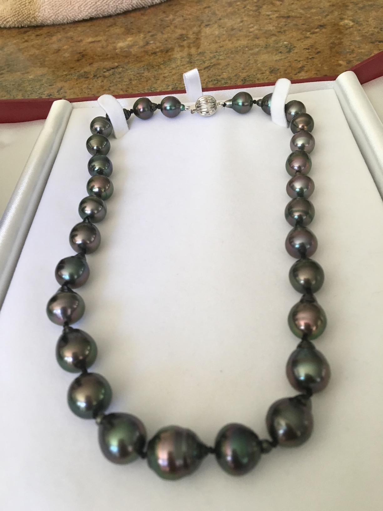The Pearl Source Tahitian Pearl Necklace for Women, Black Cultured Pearl, 17 inch Princess Length, AAA Grade, 14K Gold, Classic Fine Jewelry Gift for Women customer photo 1