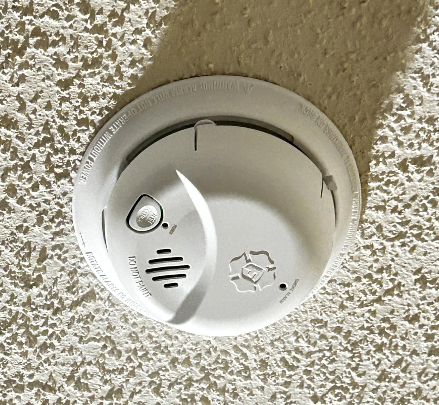 BRK First Alert 9120BFF/ SMI100-AC Smoke Detector, Hardwired Alarm with Battery Backup, White, 1-Pack customer photo 2