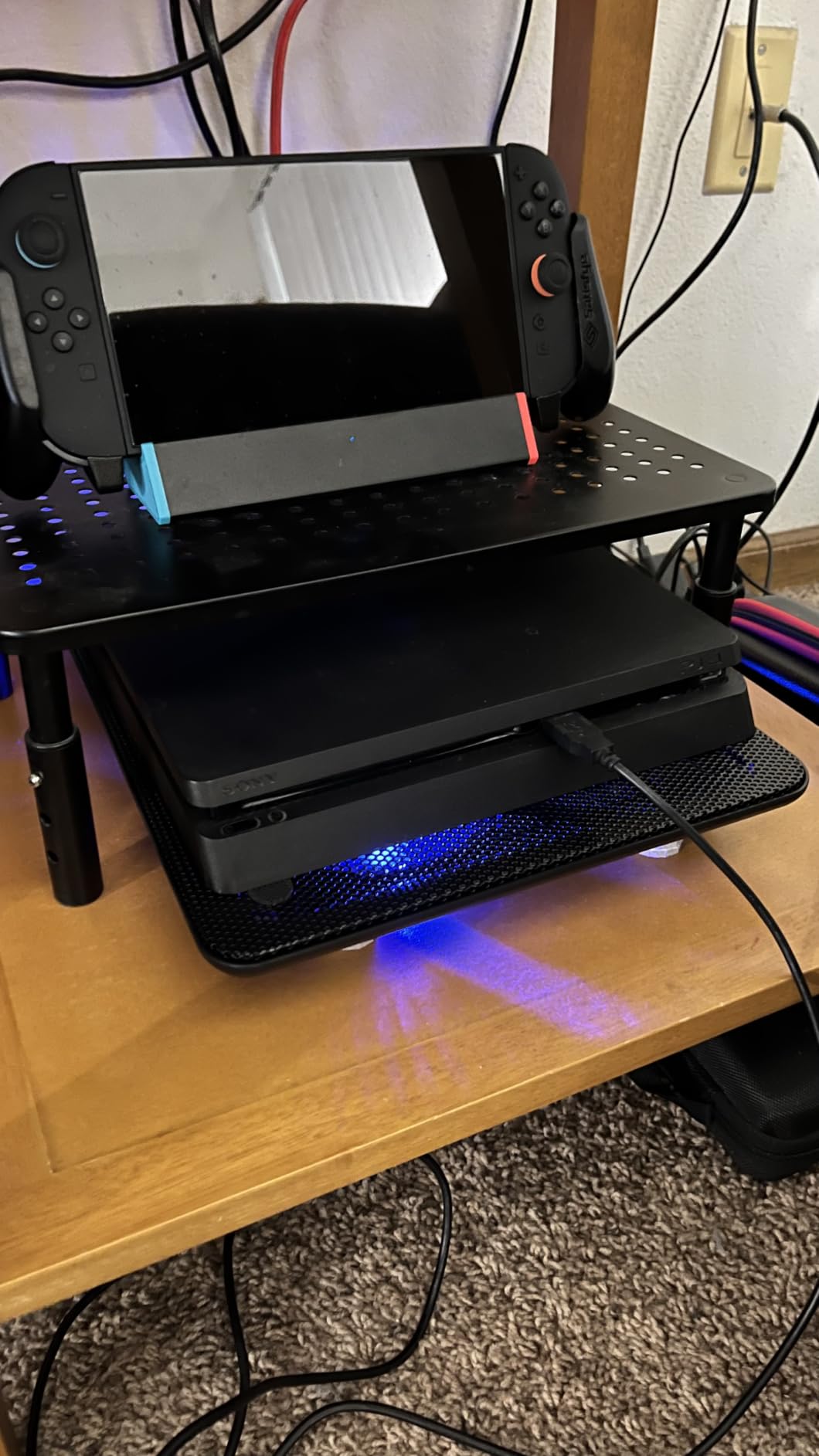 TECKNET Laptop Cooling Pad, Portable Slim Quiet USB Powered Laptop Notebook Cooler Cooling Pad Stand Chill Mat with 3 Blue LED Fans, Fits 12-17 Inches (Black) customer photo 2
