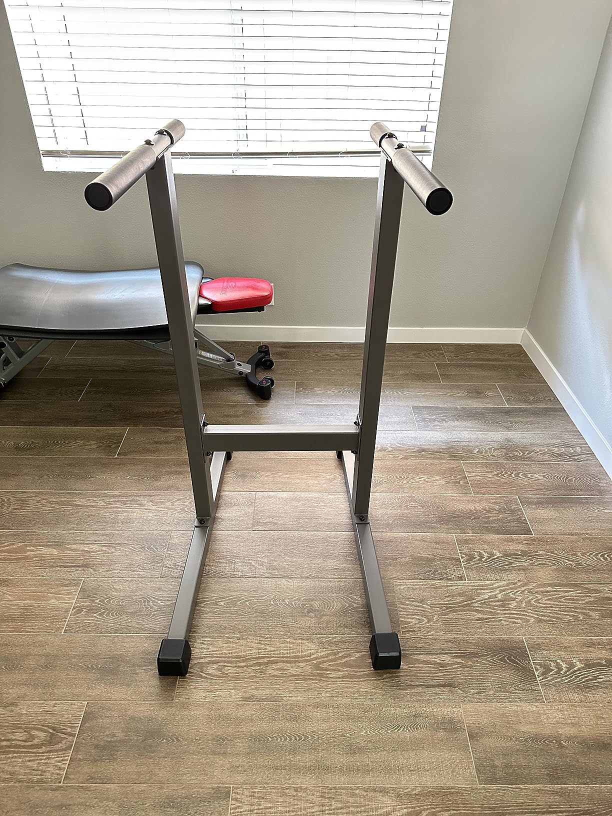 XMark Dip Station, 500 lb Capacity Dip Stand, Heavy Duty Dip Bars for Chest, Triceps and Core Strength Training, Home Gym Equipment customer photo 1