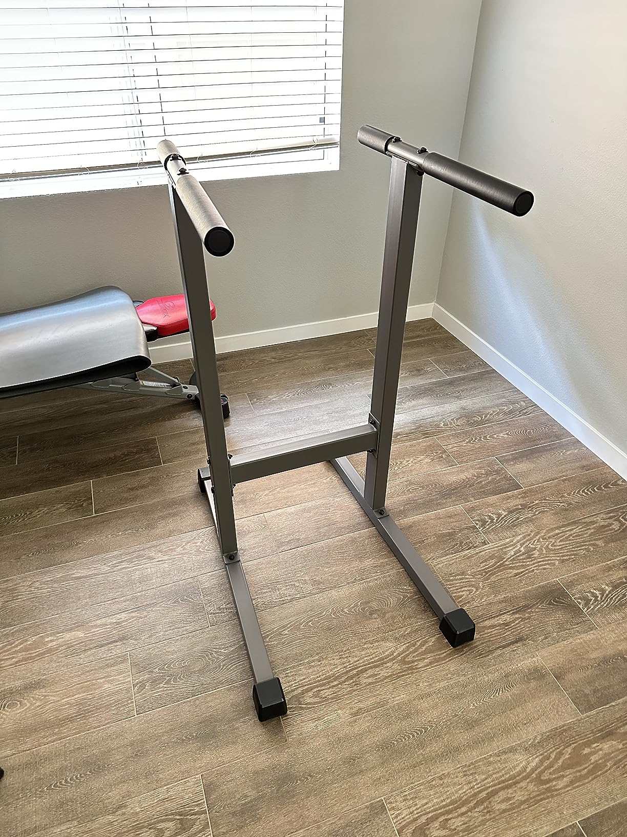 XMark Dip Station, 500 lb Capacity Dip Stand, Heavy Duty Dip Bars for Chest, Triceps and Core Strength Training, Home Gym Equipment customer photo 2