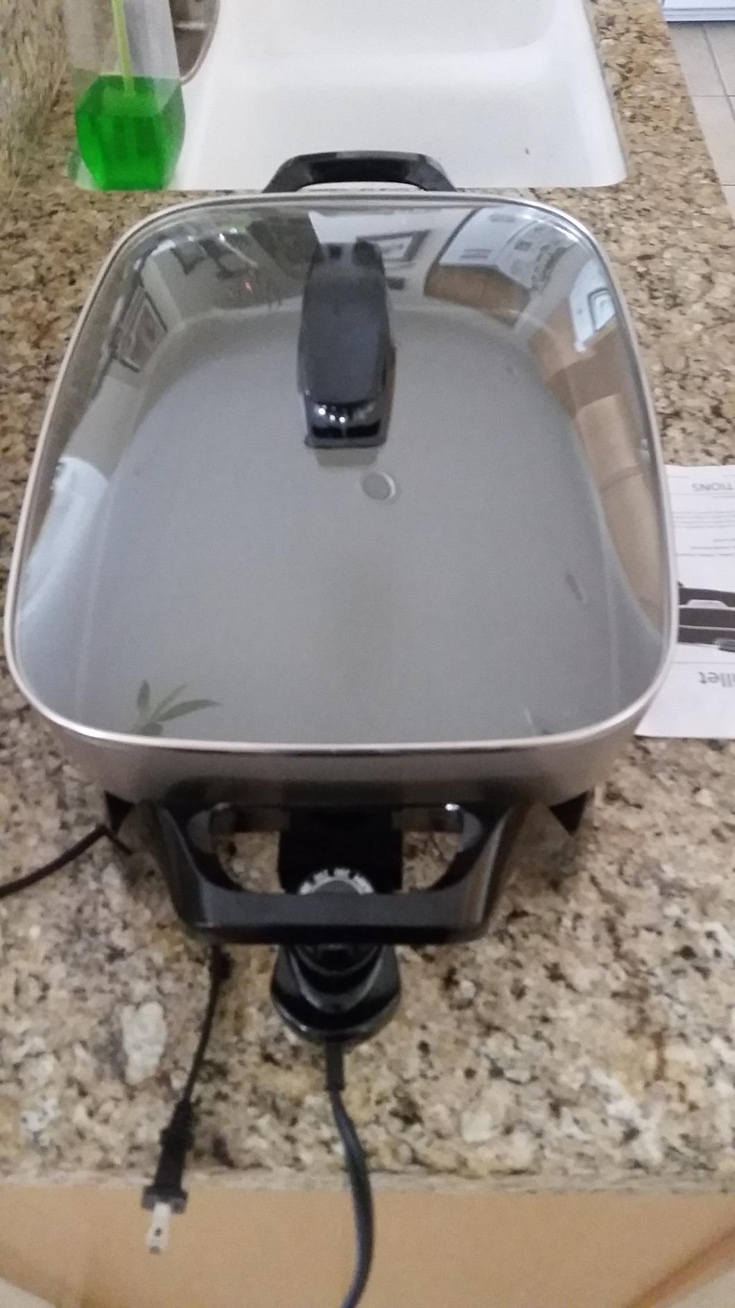 Presto 06856 16-Inch Ceramic Electric Skillet, Grey customer photo 2