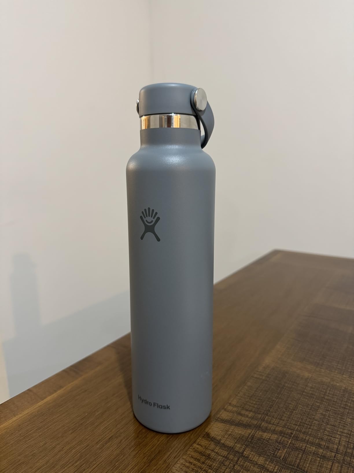 Hydro Flask Water Bottle - Insulated Stainless Steel - Non Spill, Leakproof in 24 Oz White customer photo 2