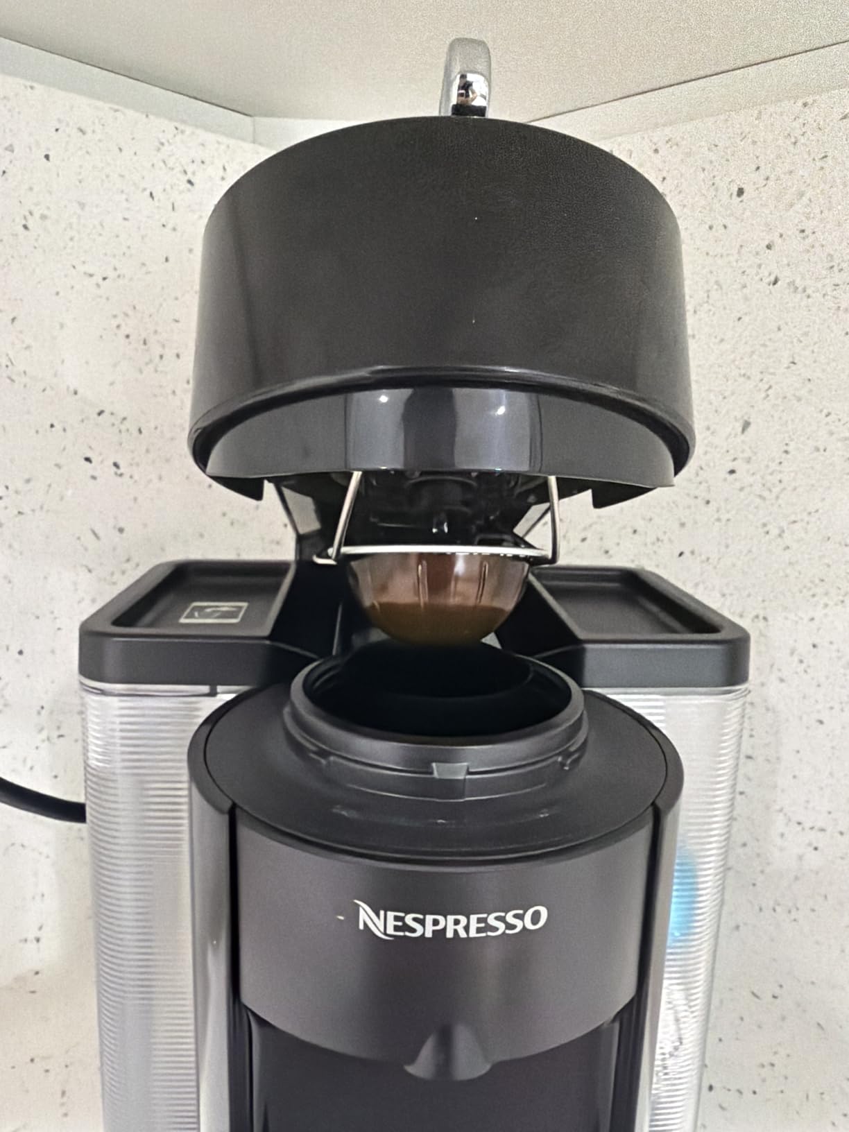 Nespresso Vertuo Coffee and Espresso Maker by De'Longhi, Piano Black customer photo 2