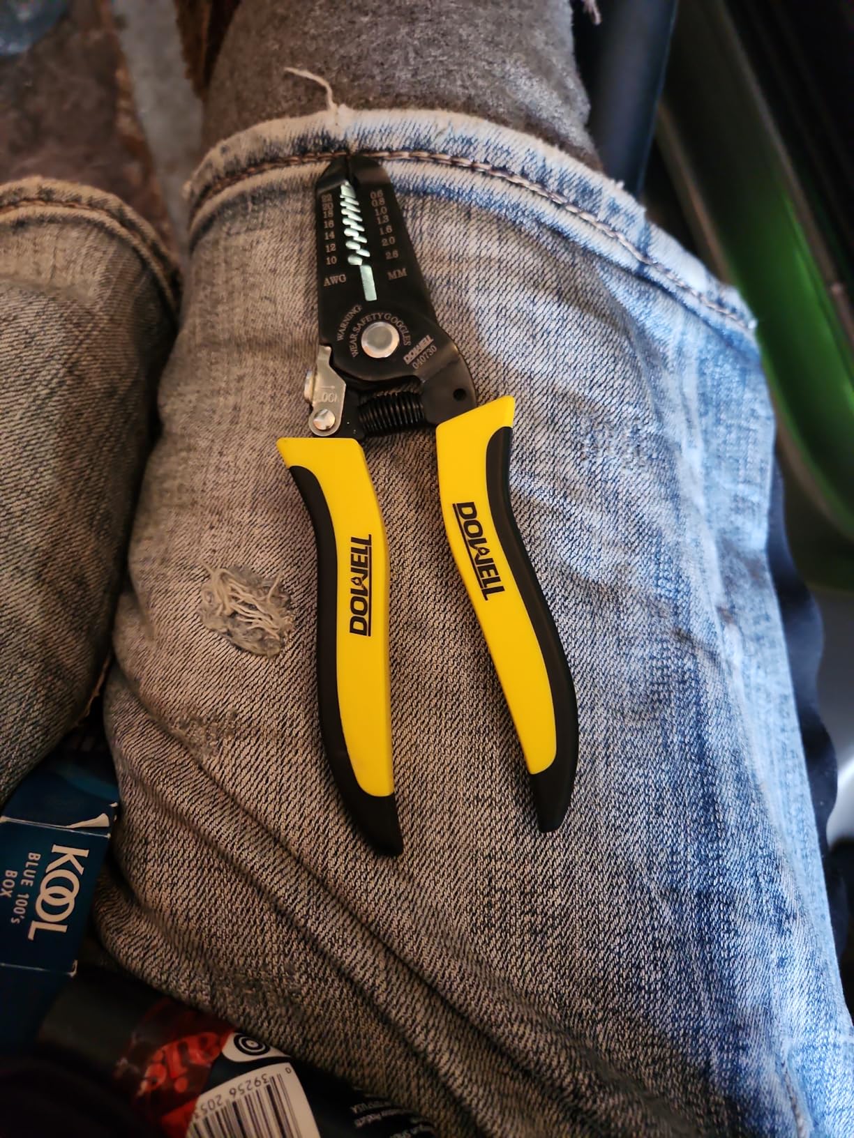 DOWELL 10-22 AWG Wire Stripper Cutter Wire Stripping Tool And Multi-Function Hand Tool, Professional Handle Design And Refined Craftsmanship. customer photo 2