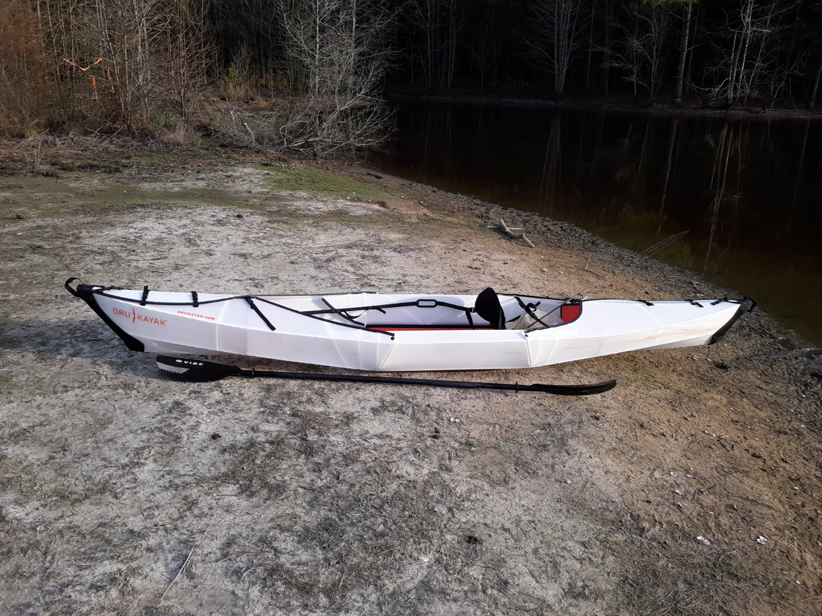 Oru Kayak Beach | Stable, Durable, Light - Lake/River Kayaks - Beginner, Intermediate - for Day Trips, Picnics, and Casual Fun with Family and Friends - Size (Unfolded): 12'1