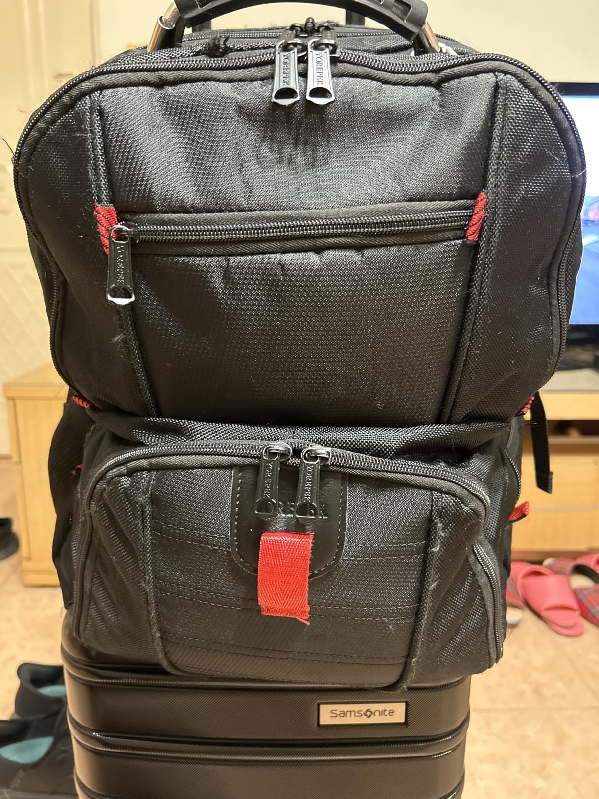 YOREPEK Large Laptop Backpack for Men, Heavy Duty Travel Backpack Carry On Flight Approved, 17 Inch College Work Bookbag, Water Resistant Business Backpack for Men Women customer photo 1