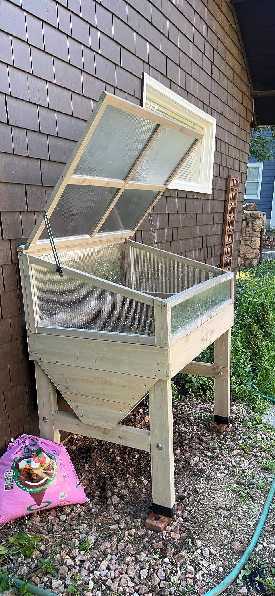 VegTrug Classic Cold Frame, Durable and Spacious Wooden Frame, Ideal Gardening Accessories, Natural, 1.8m customer photo 1
