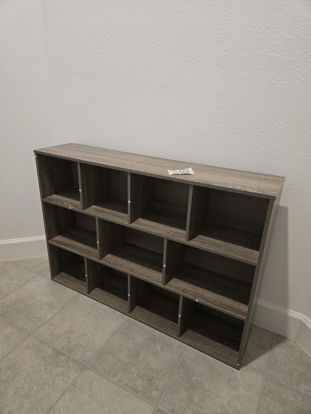 Furinno LUDER Book Shelf, 5-Cube Bookshelf, Reversible Bookcase, 9.4 x 19.5 x 31.5, Easy Assembly, for Living Room, Bedroom, Home Office, White customer photo 1