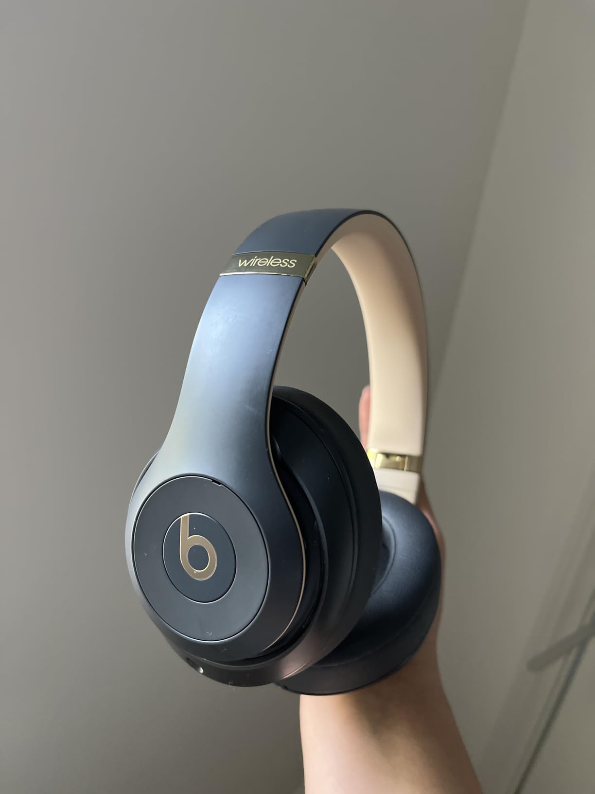 Beats Studio3 Wireless Noise Cancelling Over-Ear Headphones - Apple W1 Headphone Chip, Class 1 Bluetooth, Active Noise Cancelling, 22 Hours of Listening Time - Matte Black customer photo 1