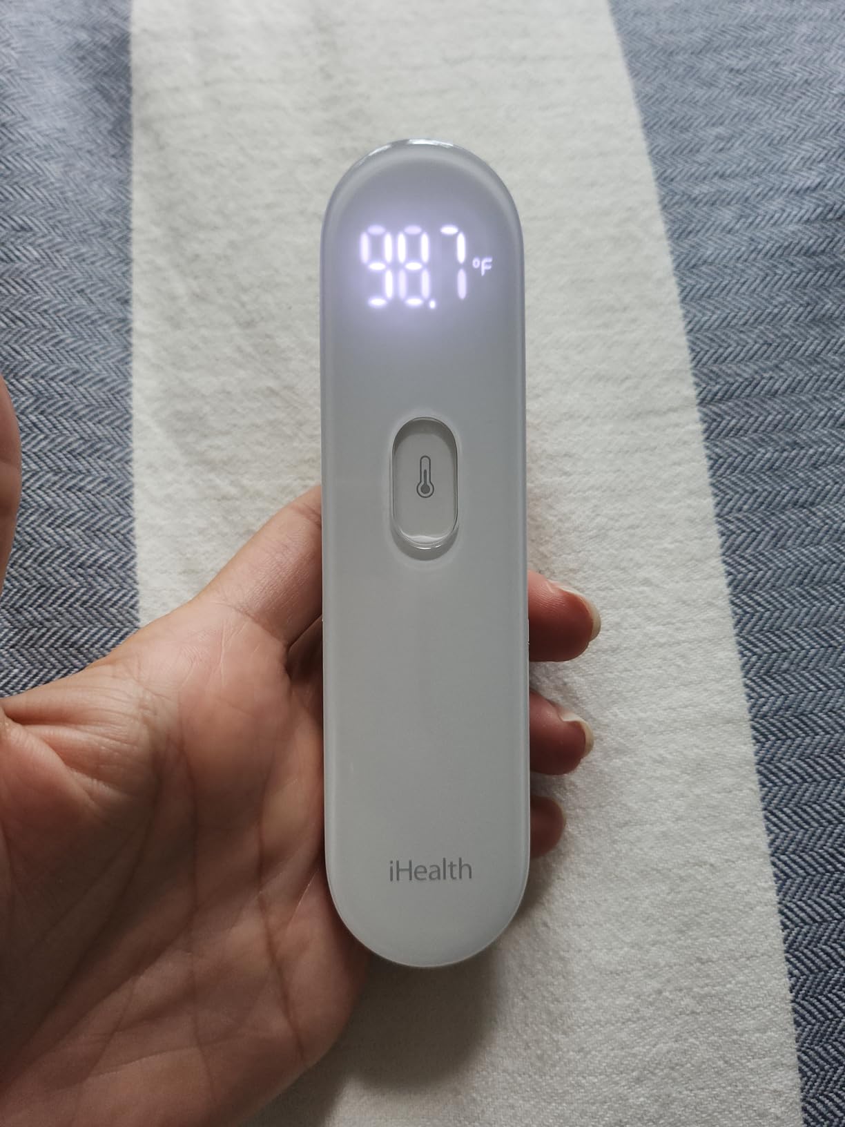 iHealth No-Touch Forehead Thermometer for Adults, Kids, Babies - 1s Fast Accurate, 3 Ultra-Sensitive Sensors, Quiet Vibration Feedback, Digital Large LED Digits, Easy to Use for Home & Nurses, PT3 customer photo 1