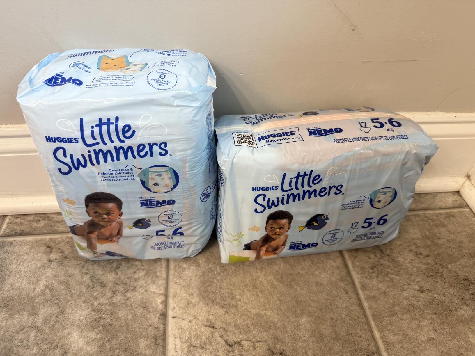 Huggies Little Swimmers Disposable Swim Diapers, Size 4 (24-34 lbs), 36 Ct (2 Packs of 18), Packaging May Vary customer photo 1