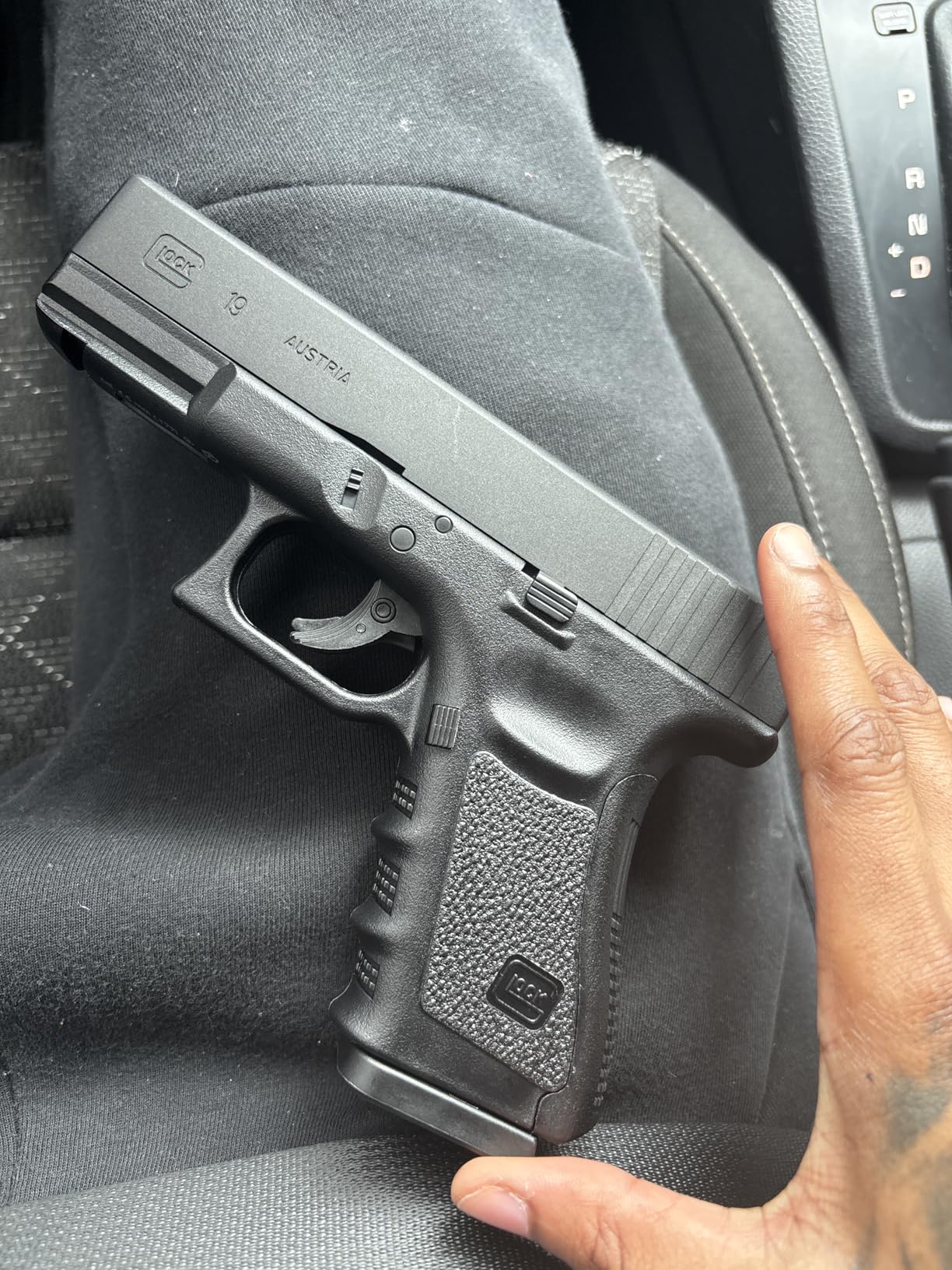 Umarex Glock 19 Gen3 .177 Caliber BB Gun Air Pistol customer photo 2