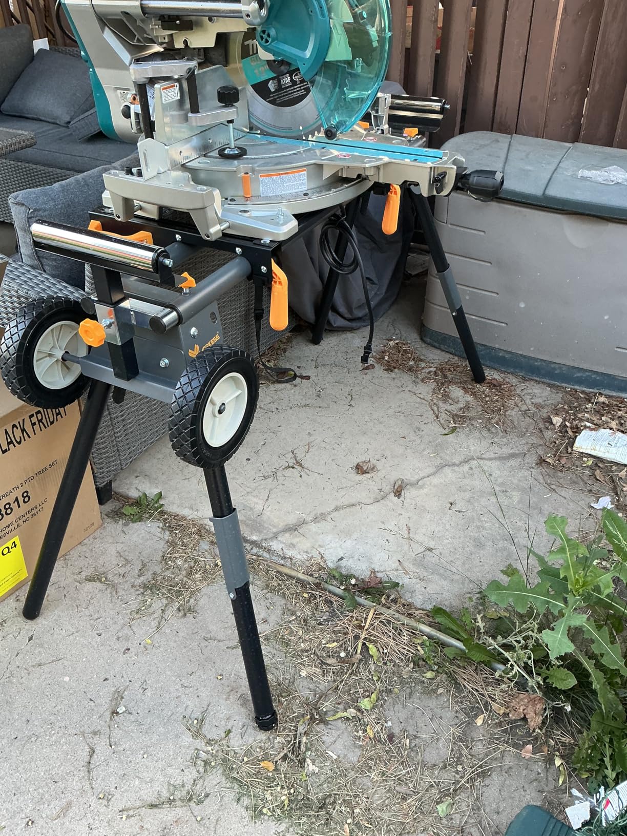 Deluxe Heavy Duty Rolling Miter Saw Stand with 8 in Wheels 330 Lbs Load Capacity Black and Grey Single Pack WK-MS029E-2 customer photo 2